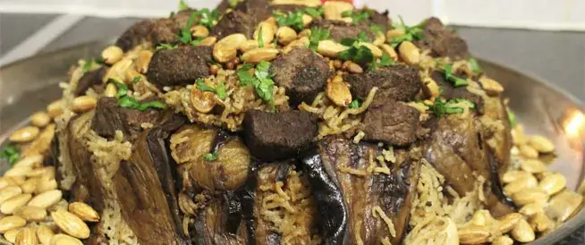 طريقة عمل المقلوبة الأصلية خطوة بخطوة (وصفة مضمونة)