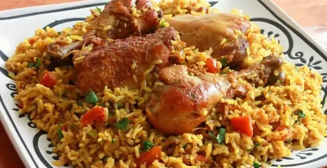 كبسة دجاج بالخضار: وصفة سهلة وسريعة بمذاق فريد
